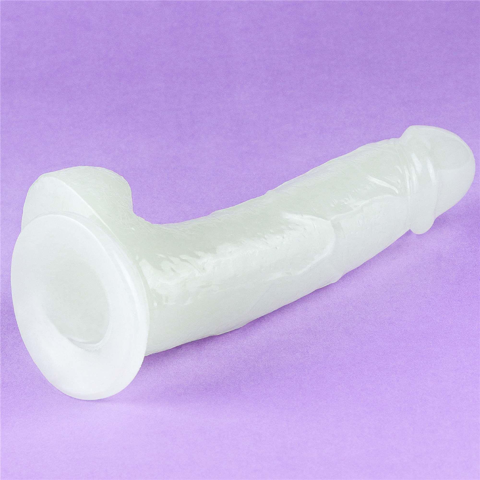 Neonowe dildo LoveToy Lumino Play, 19 cm (niebieski) Neonowe dildo LoveToy Lumino Play, 19 cm (niebieski)