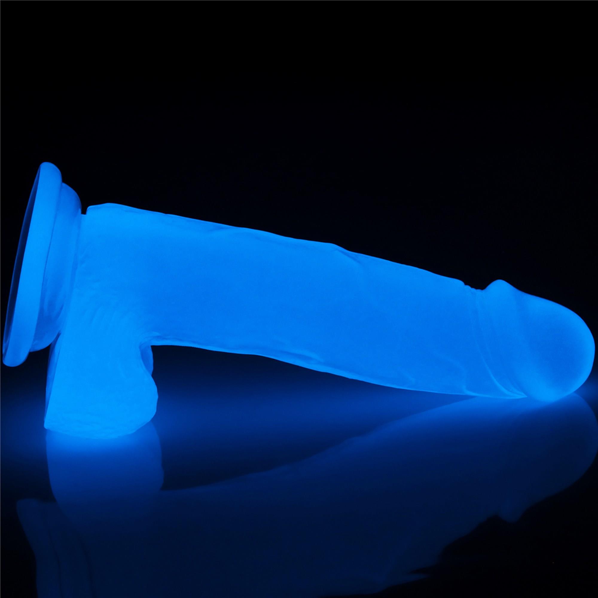 Neonowe dildo LoveToy Lumino Play, 19 cm (niebieski) Neonowe dildo LoveToy Lumino Play, 19 cm (niebieski)