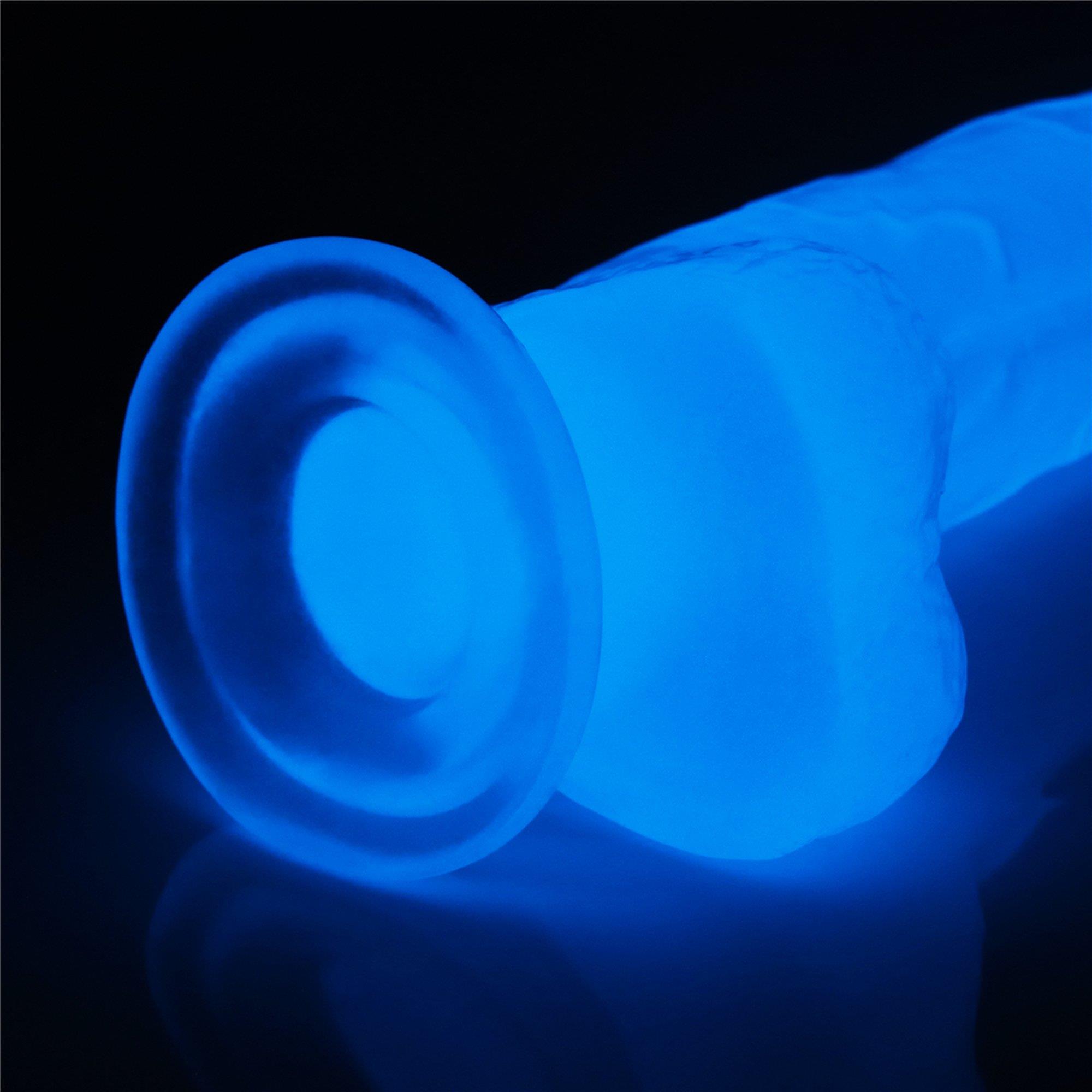 Neonowe dildo LoveToy Lumino Play, 19 cm (niebieski) Neonowe dildo LoveToy Lumino Play, 19 cm (niebieski)